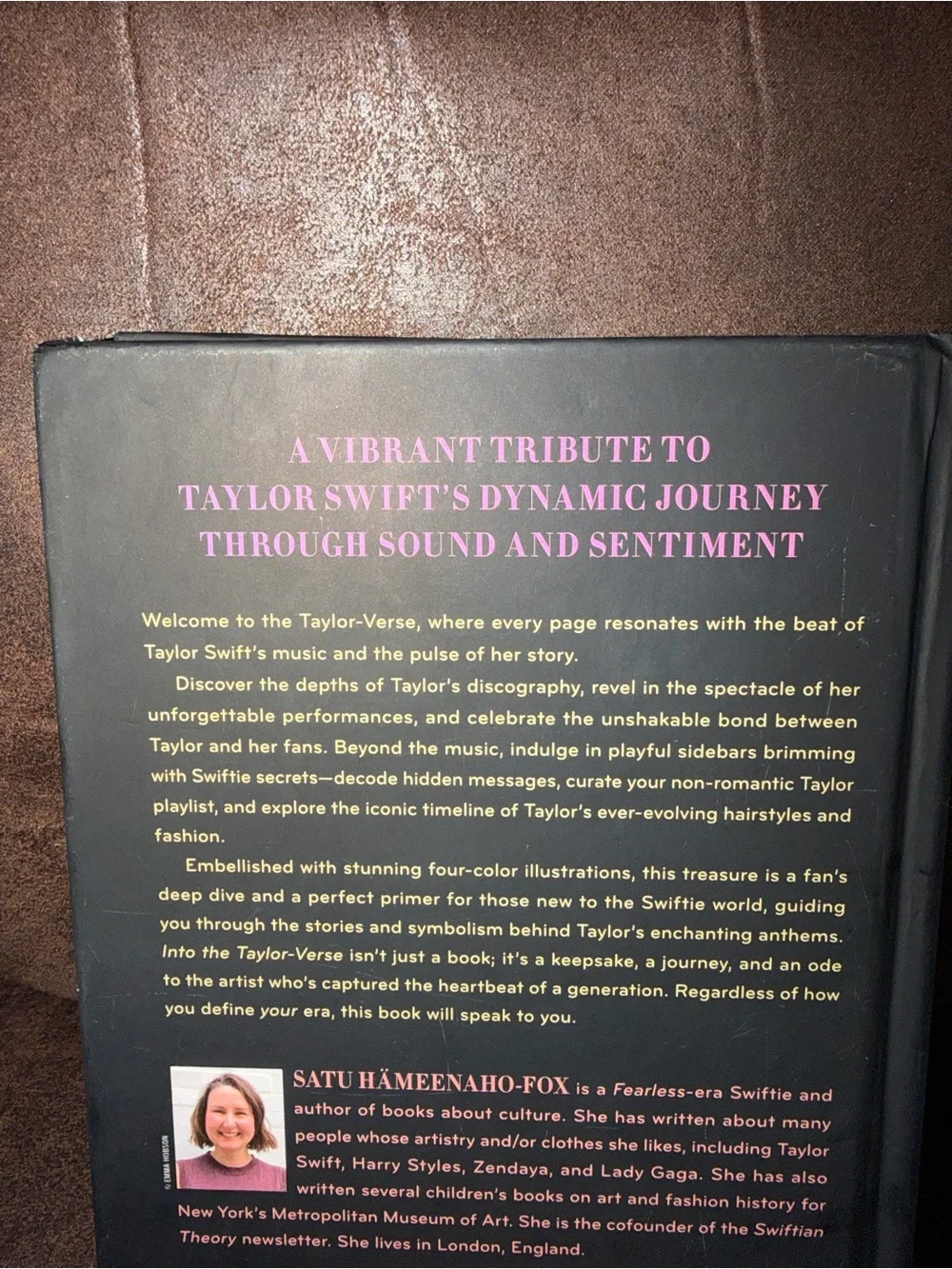 Taylor Siwft book